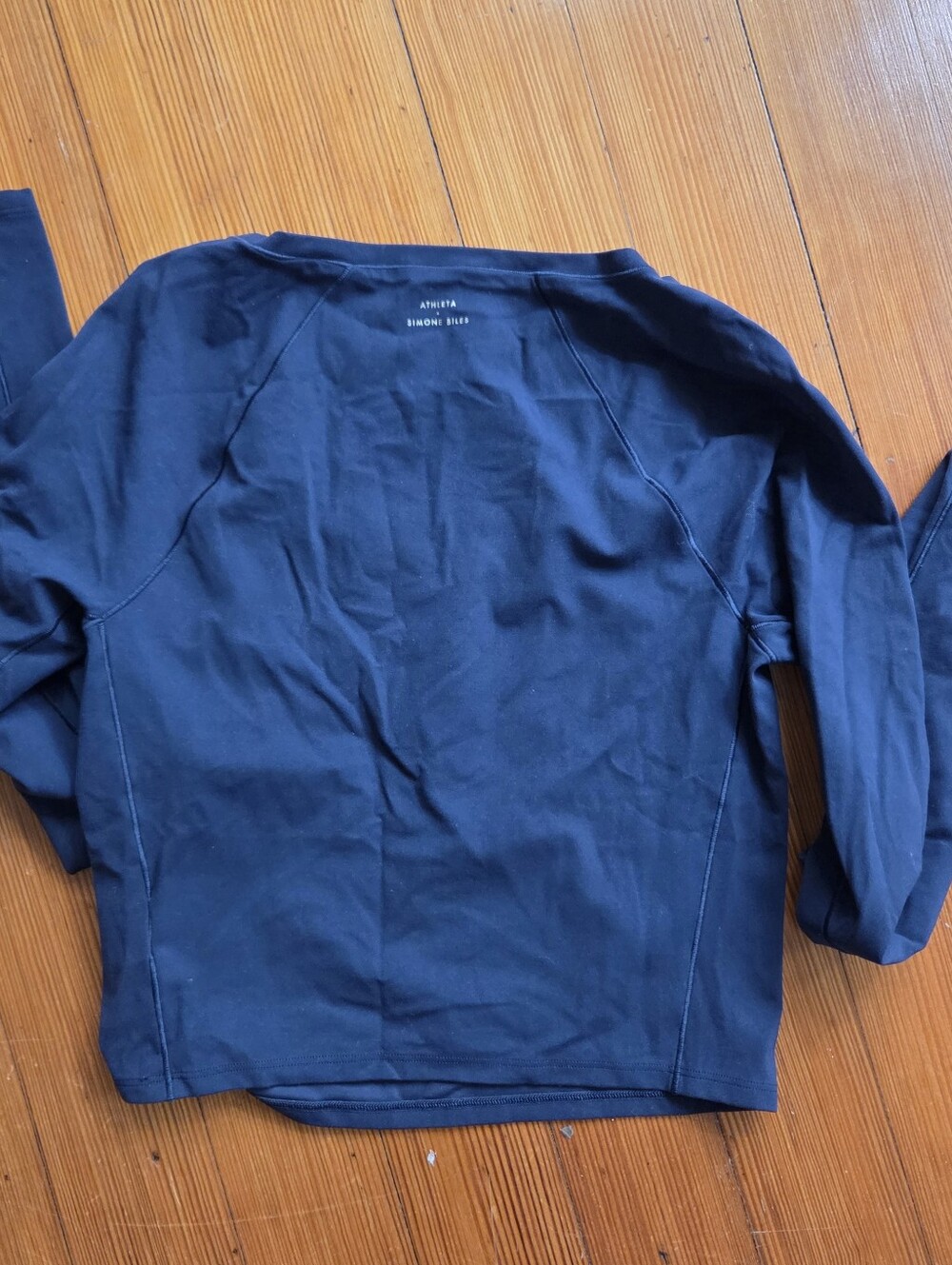 Athleta 💕Black Transcend Long Sleeve Top - Picture 4 of 4